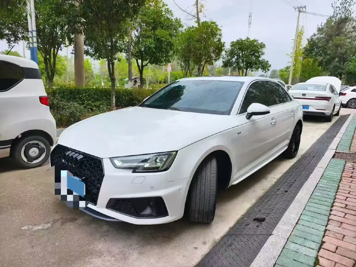 2019 Audi A4L 2.0T 190HP L4 7DCT