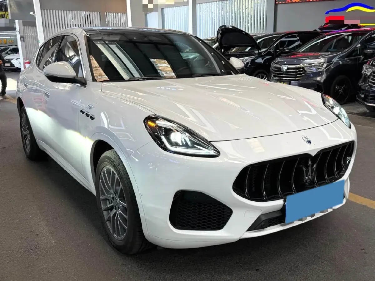 2022 Maserati Levante 2.0T 330HP L4 8AT,autocango,china used car exporter,china ev exporter,chinese used car exporter,chinese used ev exporter