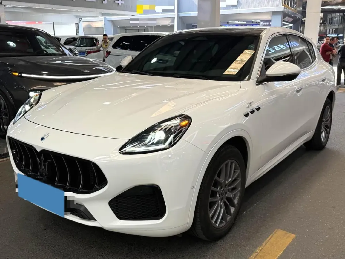 2022 Maserati Levante 2.0T 330HP L4 8AT,autocango,china used car exporter,china ev exporter,chinese used car exporter,chinese used ev exporter