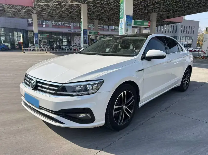 2019 Volkswagen Passat 1.4T 150HP L4 7DCT