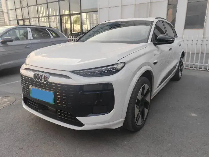 2025 Audi Q5L 2.0T 190HP L4 7DCT