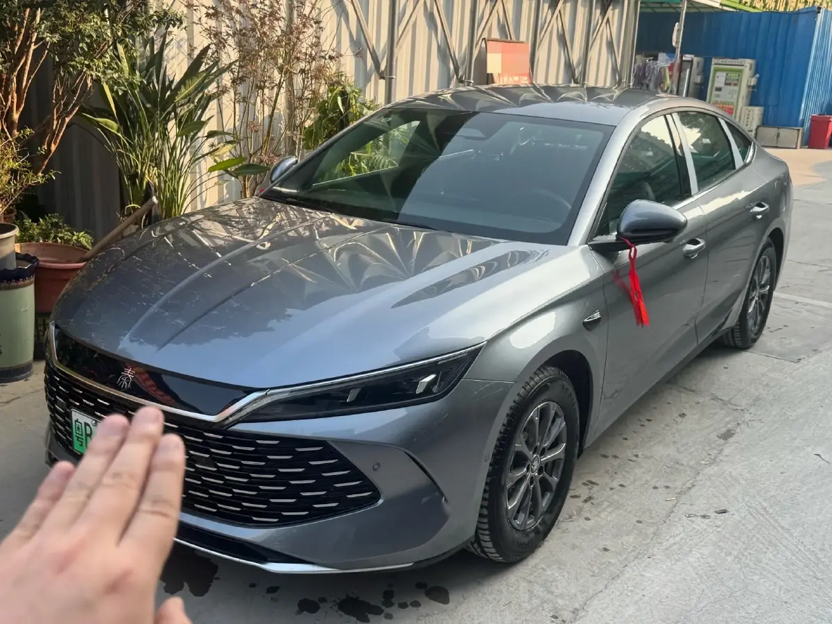 2025 BYD QinL 1.5L 101HP L4 E-CVT PHEV 10.08KWH