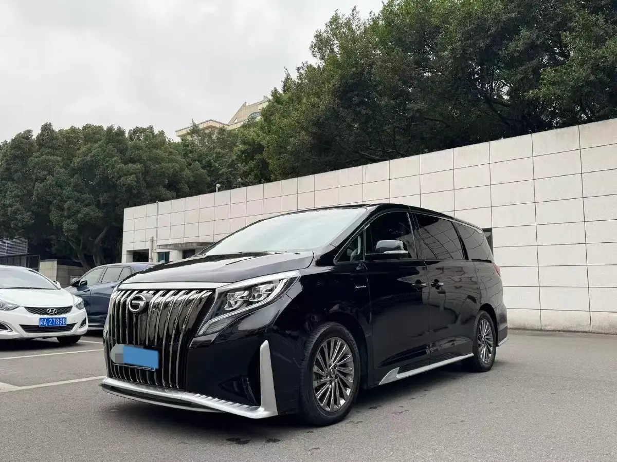 2021 GAC Trumpchi M8 2.0T 252HP L4 8AT