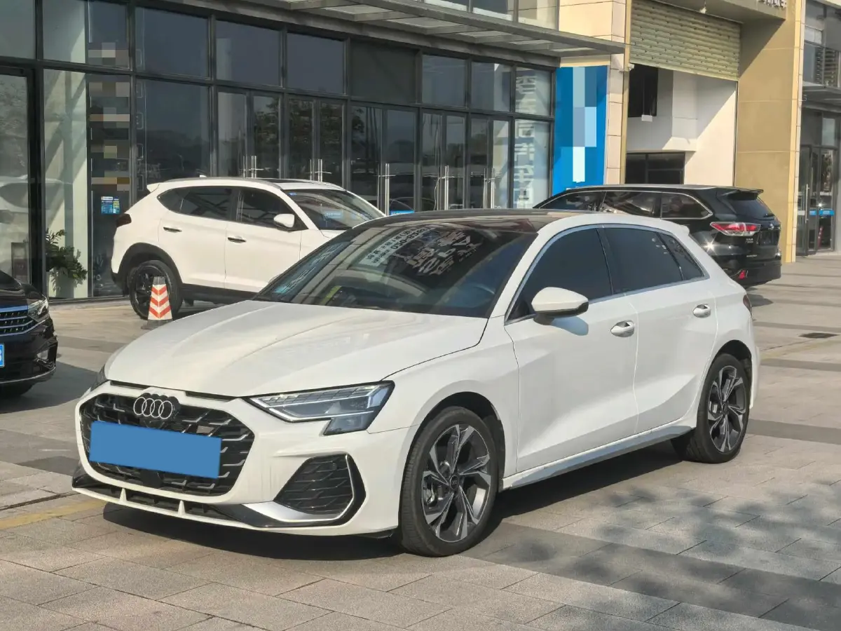 2025 Audi A3 1.5T 160HP L4 7DCT