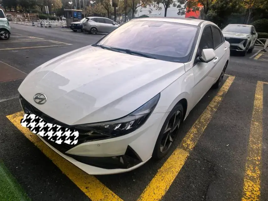 2022 Hyundai Elantra 1.5L 115HP L4 CVT