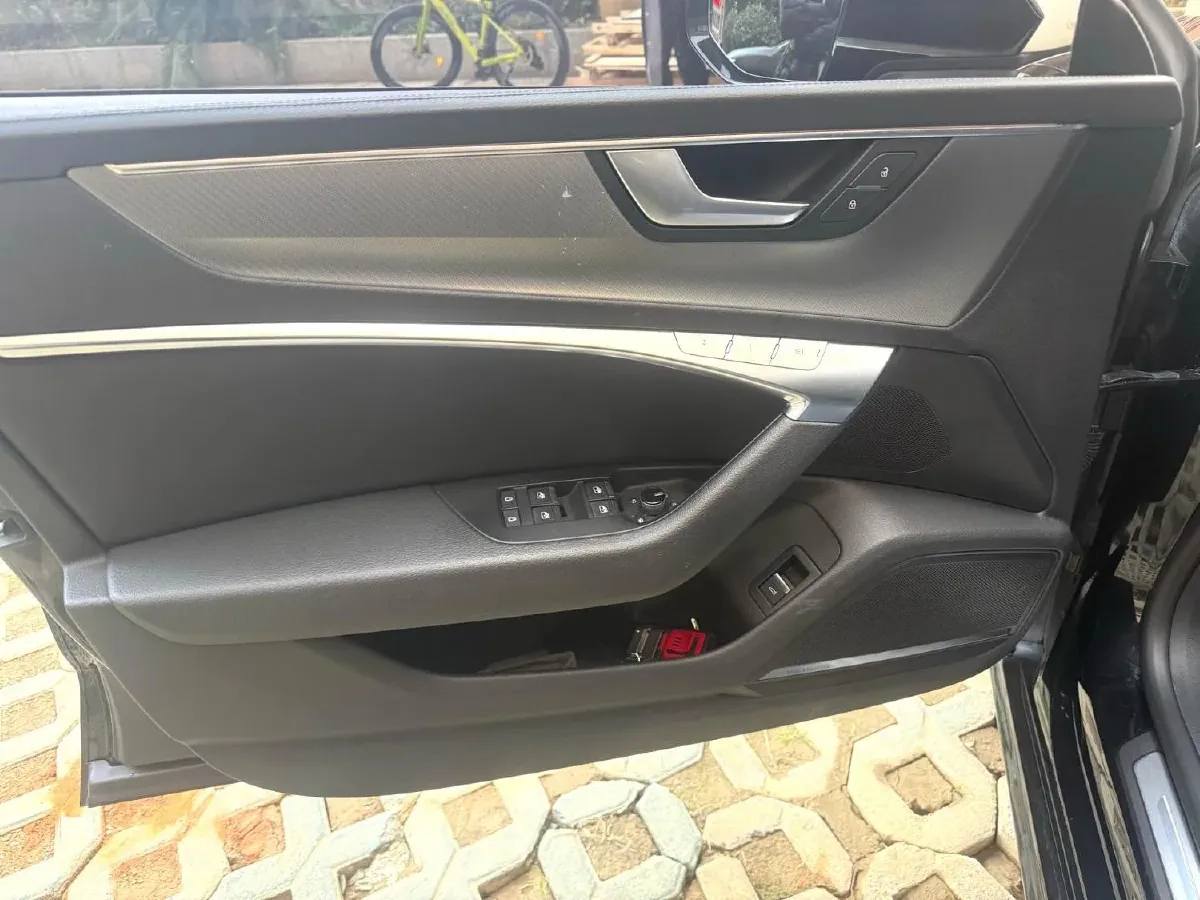 2021 Audi A7 2.0T 245HP L4 7DCT,autocango,china used car exporter,china ev exporter,chinese used car exporter,chinese used ev exporter