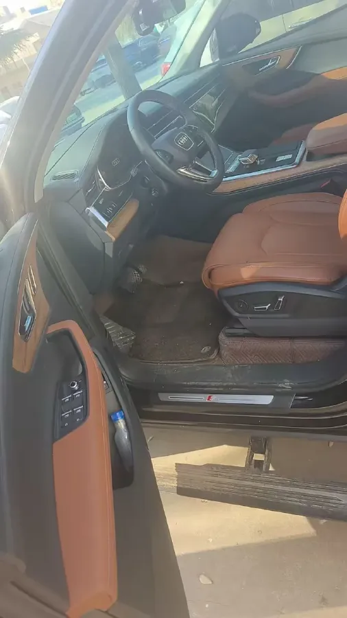 2025 Audi Q7 3.0T 340HP V6 8AT,autocango,china used car exporter,china ev exporter,chinese used car exporter,chinese used ev exporter