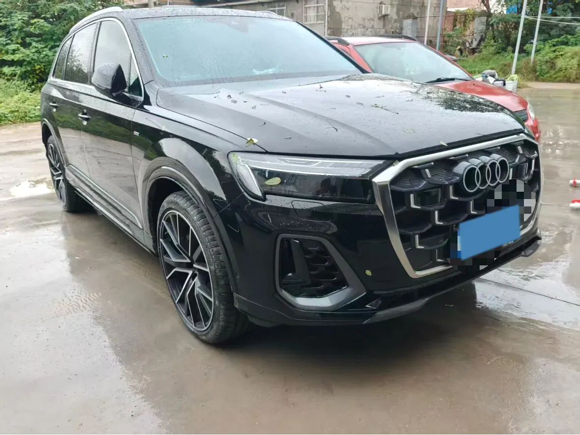 2025 Audi Q7 3.0T 340HP V6 8AT,autocango,china used car exporter,china ev exporter,chinese used car exporter,chinese used ev exporter