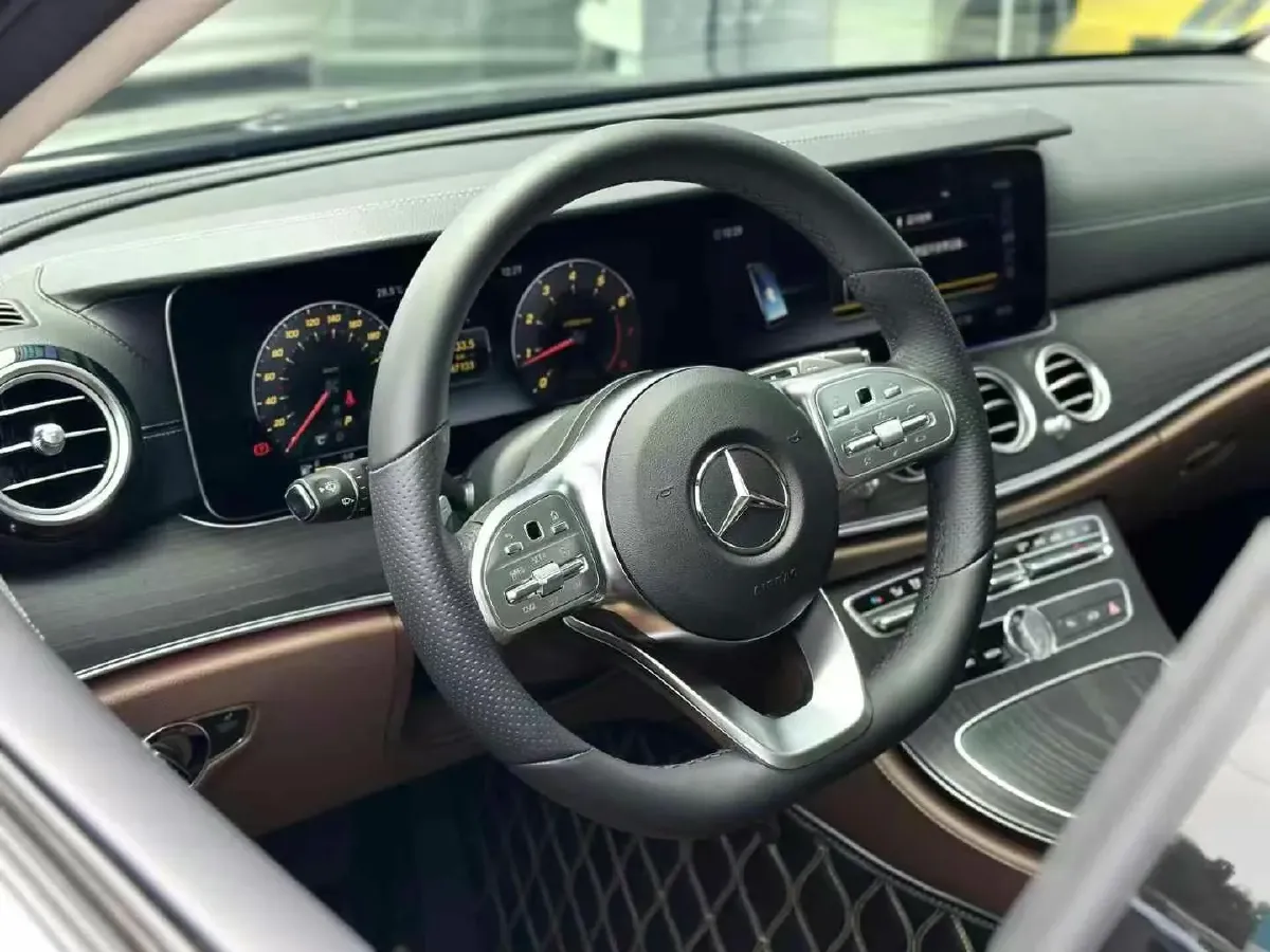 2020 Mercedes-Benz E Class 2.0T 258HP L4 9AT,autocango,china used car exporter,china ev exporter,chinese used car exporter,chinese used ev exporter