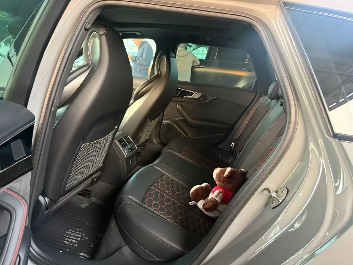 2021 Audi RS 4 2.9T 450HP V6 8AT,autocango,china used car exporter,china ev exporter,chinese used car exporter,chinese used ev exporter