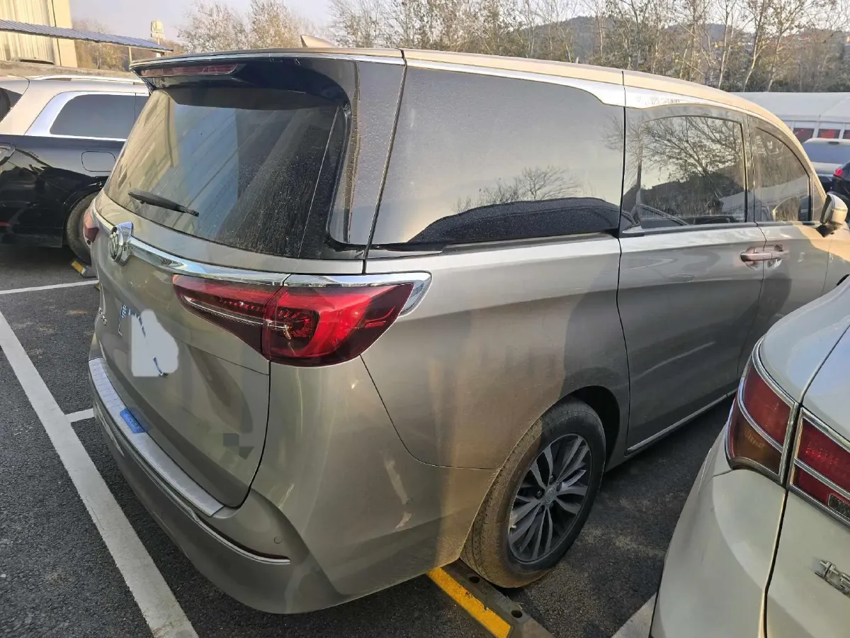 2023 Buick GL8 2.0T 237HP L4 9AT,autocango,china used car exporter,china ev exporter,chinese used car exporter,chinese used ev exporter