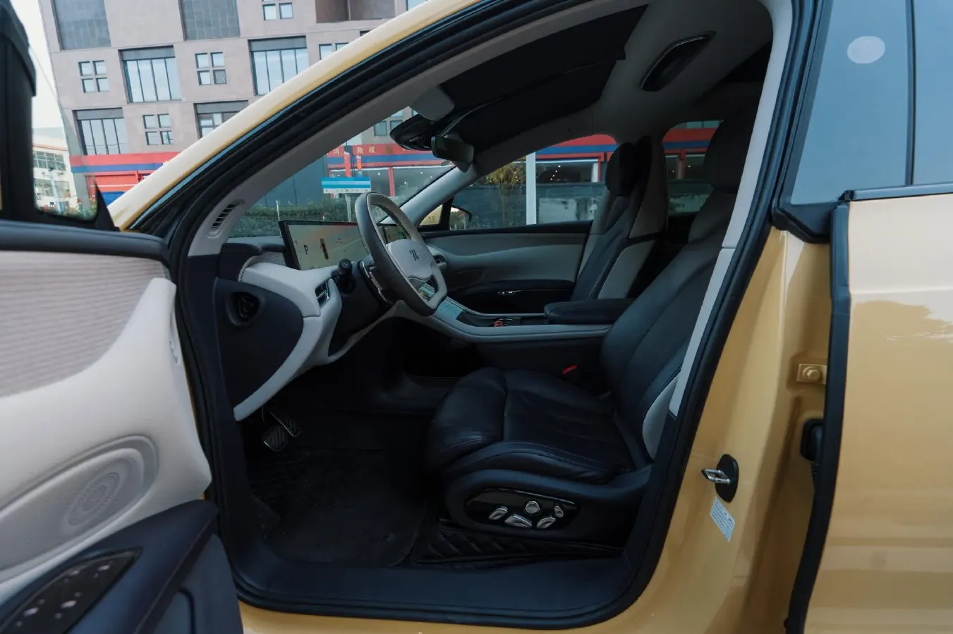 2024 IM LS7 BEV 90KWH,autocango,china used car exporter,china ev exporter,chinese used car exporter,chinese used ev exporter