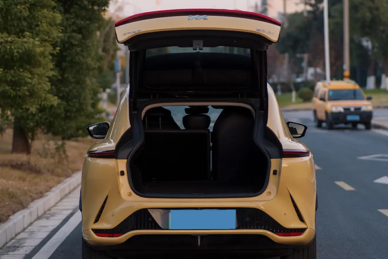 2024 IM LS7 BEV 90KWH,autocango,china used car exporter,china ev exporter,chinese used car exporter,chinese used ev exporter