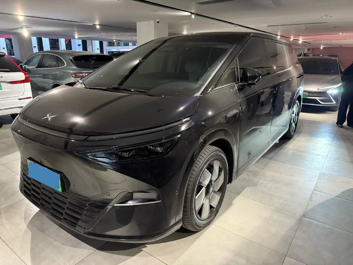 2024 Xpeng X9 BEV 101.5KWH