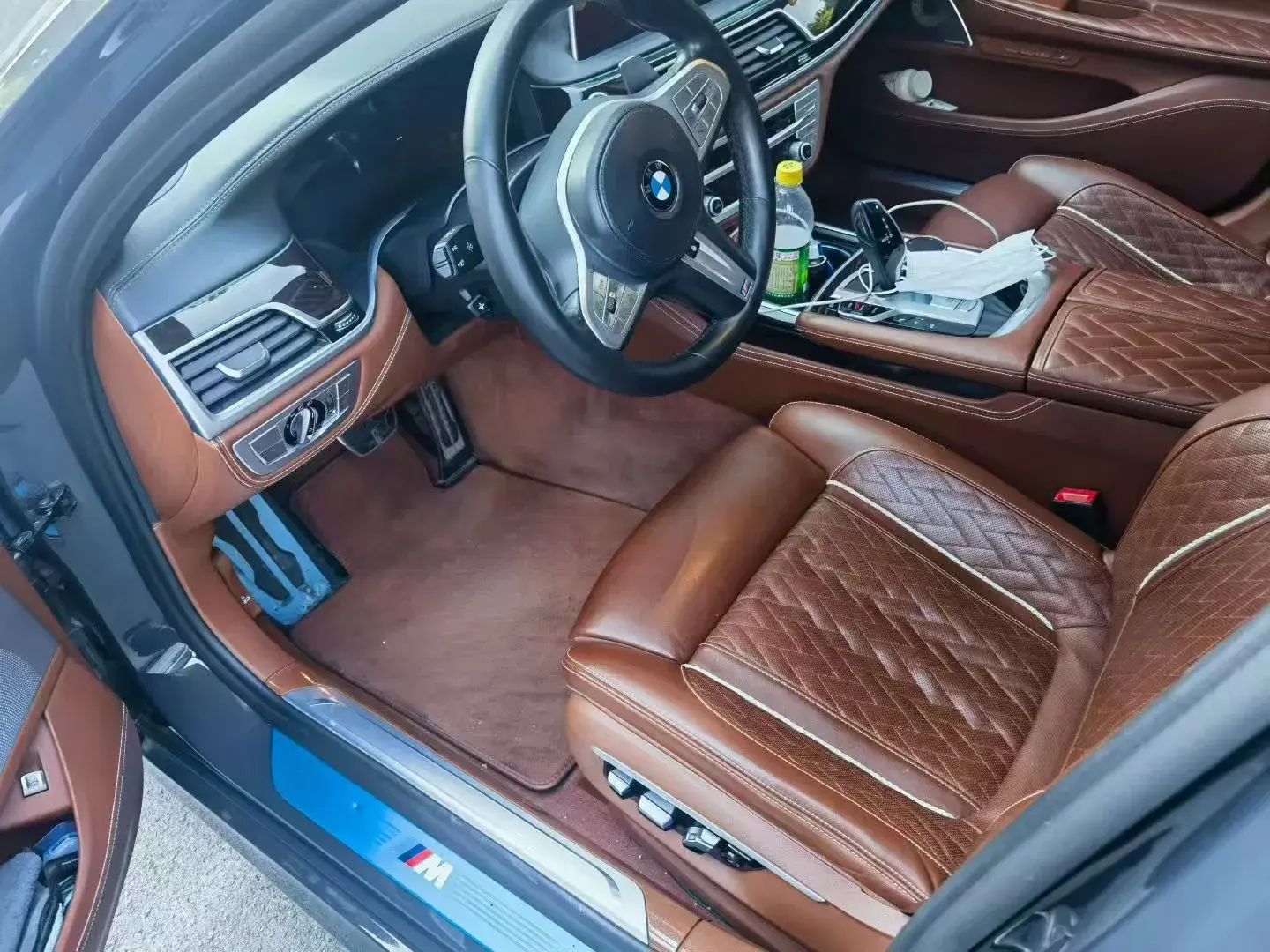 2021 BMW 7 thumbnail 2