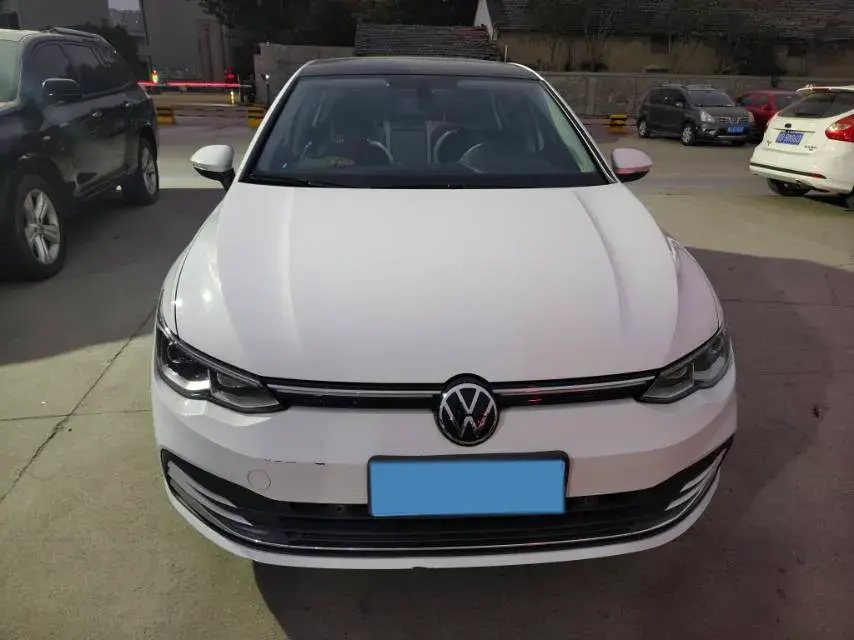 2021 VOLKSWAGEN GOLF thumbnail 3