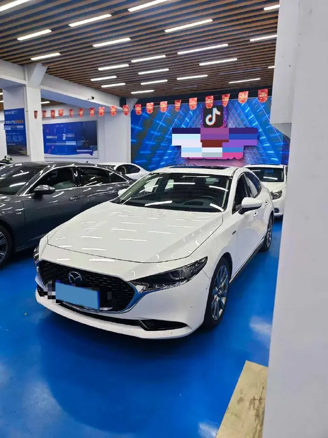 2021 Mazda 3 Axela 2.0L 158HP L4 6AT