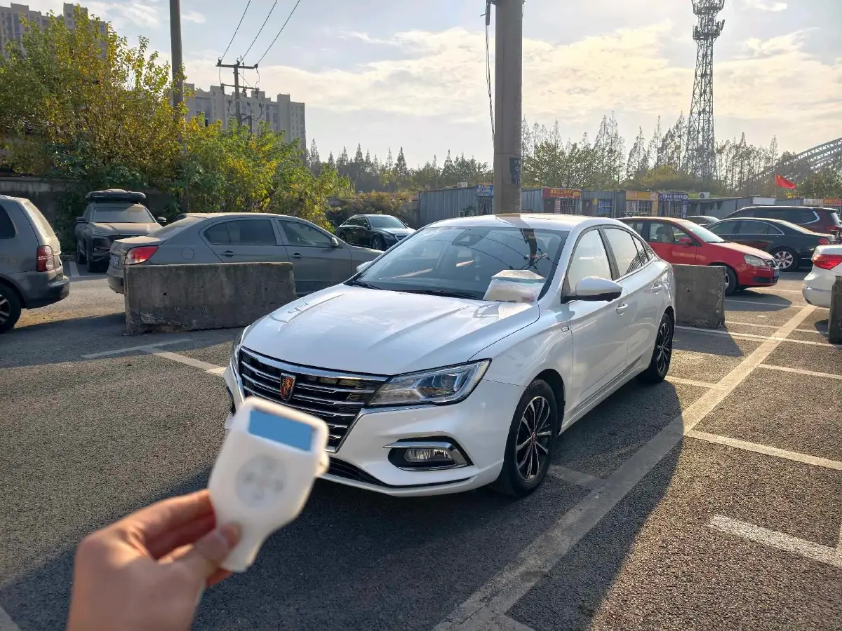 2019 Roewe i5 1.5L 120HP L4 CVT