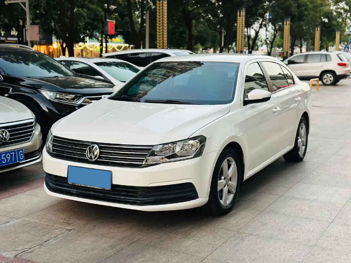 2017 Volkswagen Lavida 1.6L 110HP L4 6AT