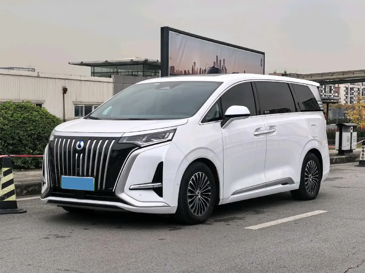 2022 HongQi HS7 3.0T 337HP V6 8AT