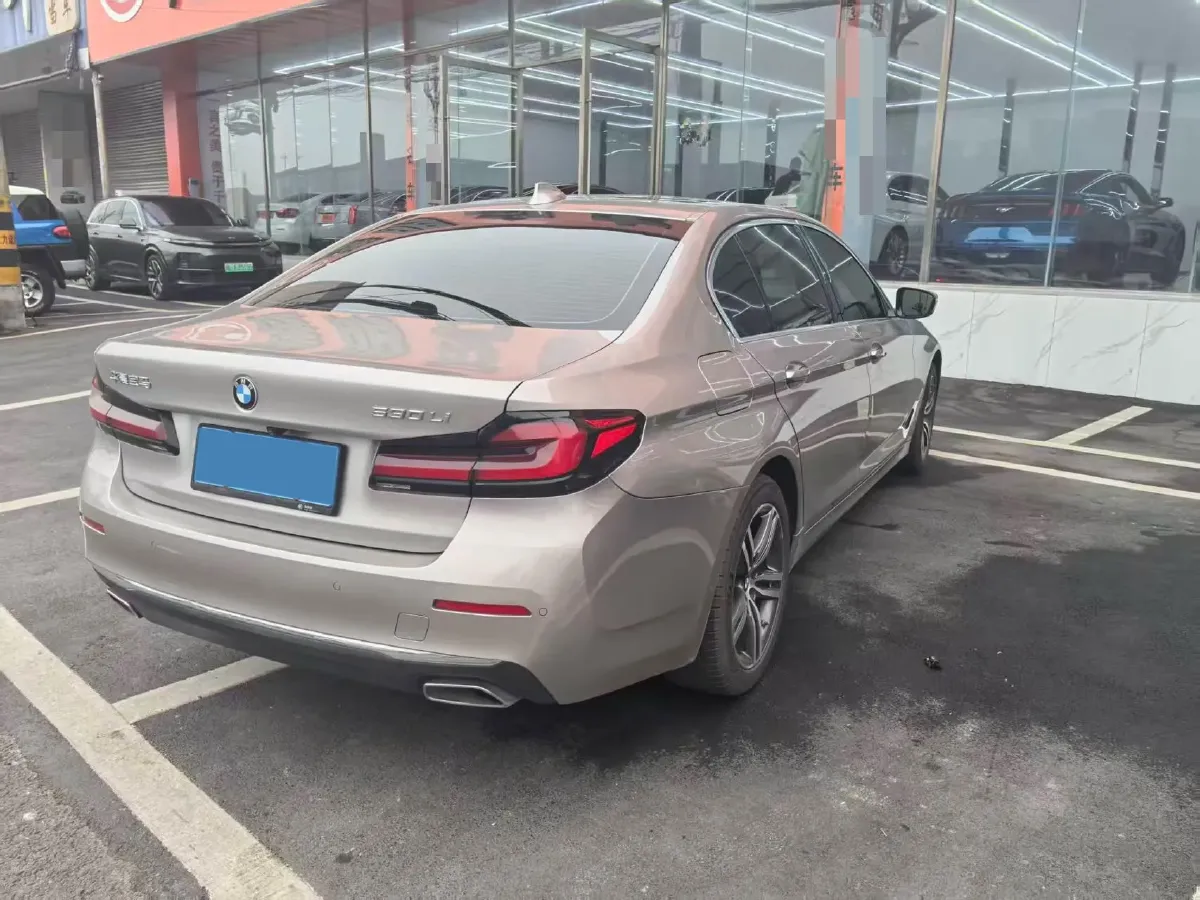 2021 BMW 5 Series 2.0T 252HP L4 8AT,autocango,china used car exporter,china ev exporter,chinese used car exporter,chinese used ev exporter
