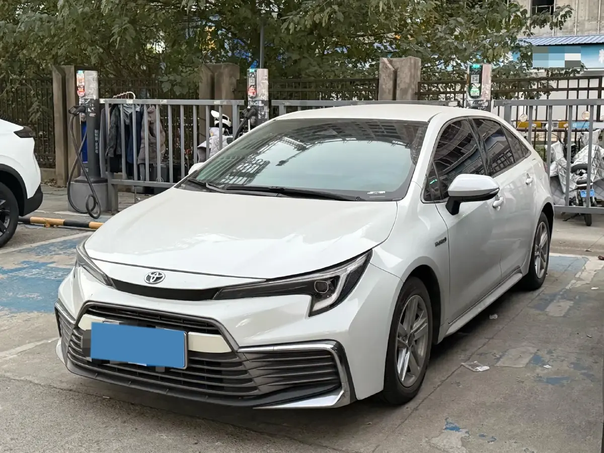 2023 Toyota Paptor 2.0L 152HP L4 E-CVT Hybrid