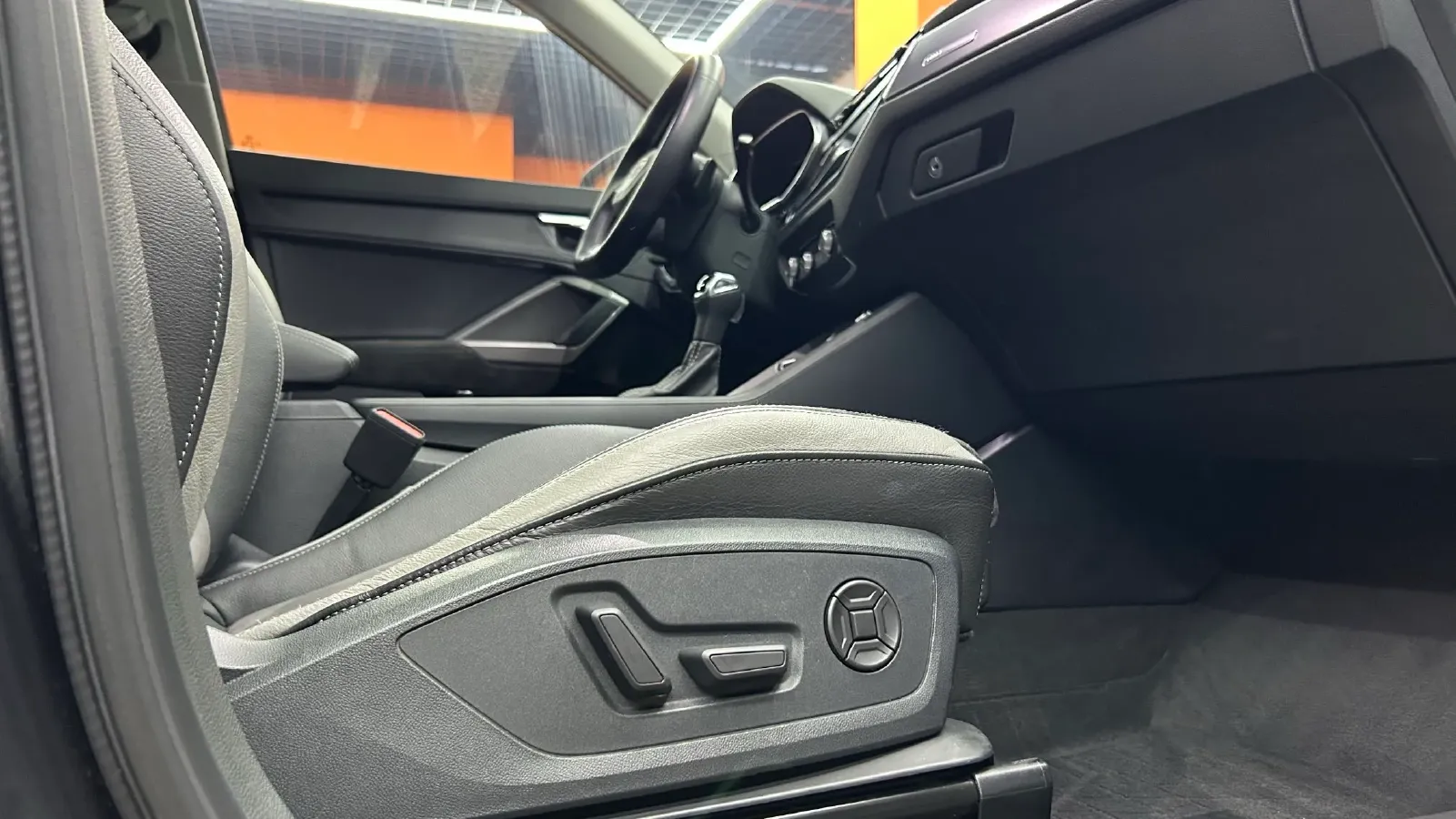 2022 Audi Q3 1.4T 150HP L4 7DCT,autocango,china used car exporter,china ev exporter,chinese used car exporter,chinese used ev exporter