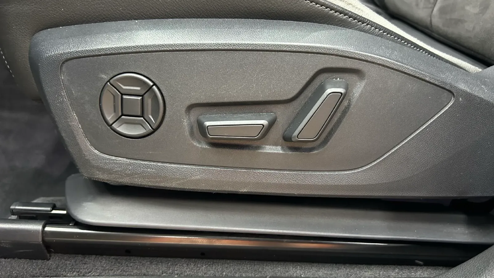 2022 Audi Q3 1.4T 150HP L4 7DCT,autocango,china used car exporter,china ev exporter,chinese used car exporter,chinese used ev exporter