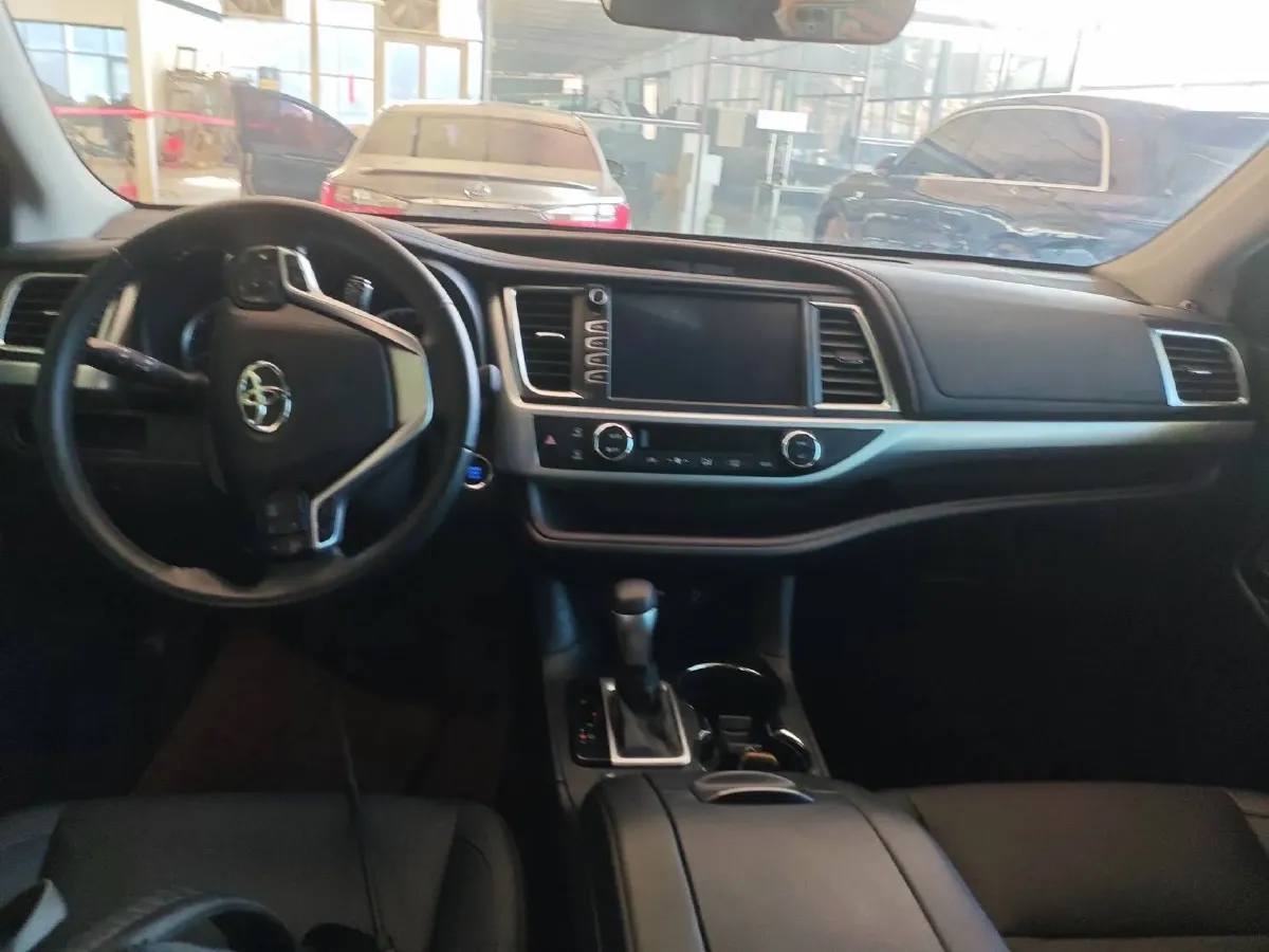 2018 Toyota Highlander 2.0T 220HP L4 6AT,autocango,china used car exporter,china ev exporter,chinese used car exporter,chinese used ev exporter