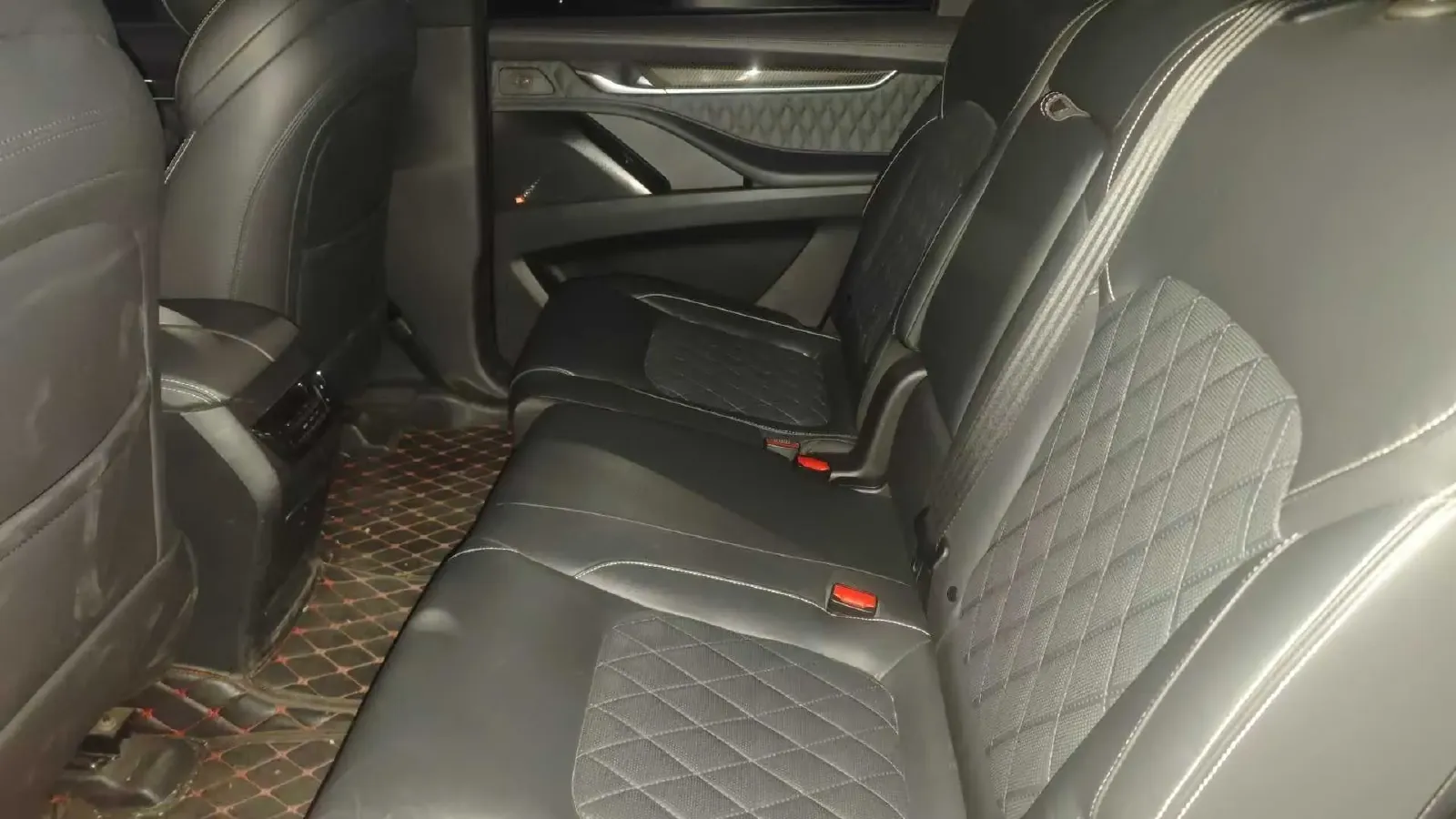 2020 MAXUS D90 Pro 2.0T 218HP L4 8AT,autocango,china used car exporter,china ev exporter,chinese used car exporter,chinese used ev exporter