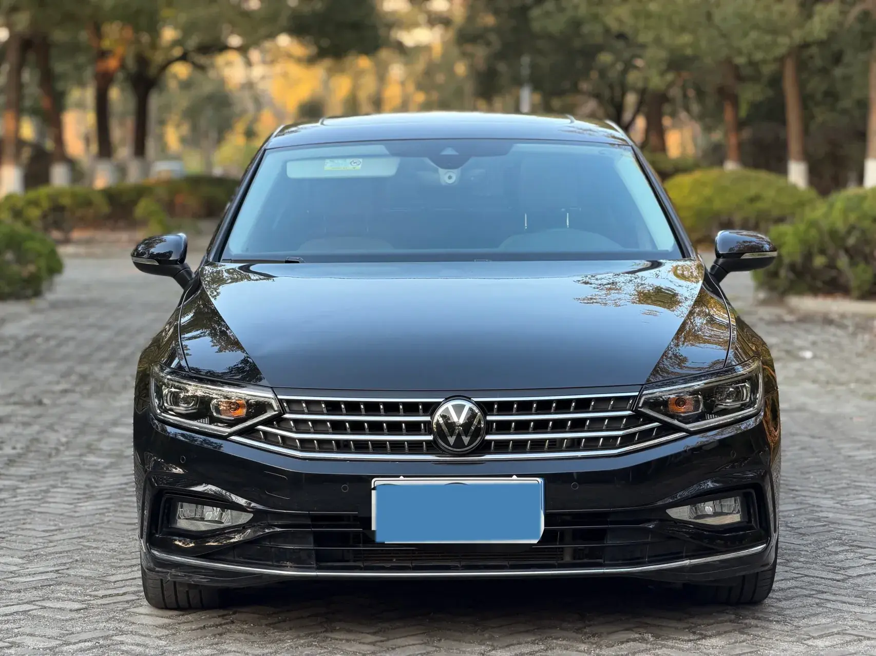 2023 VOLKSWAGEN MAGOTAN thumbnail 2