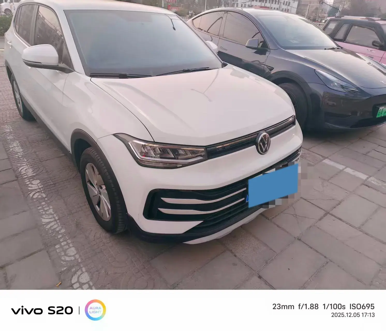 2023 VOLKSWAGEN THARU thumbnail 4