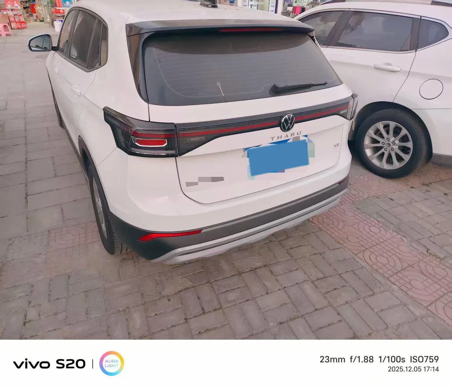 2023 VOLKSWAGEN THARU thumbnail 2