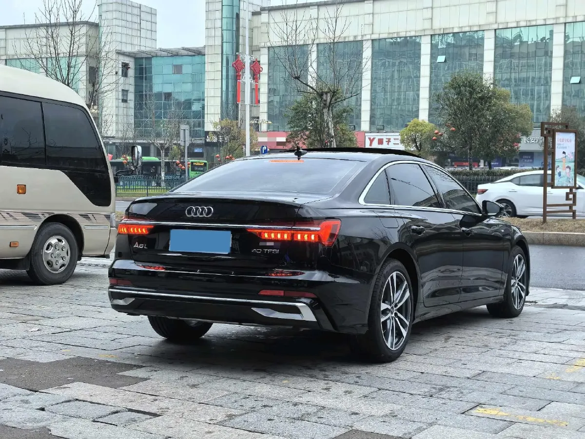 2024 Audi A6L 2.0T 190HP L4 7DCT,autocango,china used car exporter,china ev exporter,chinese used car exporter,chinese used ev exporter