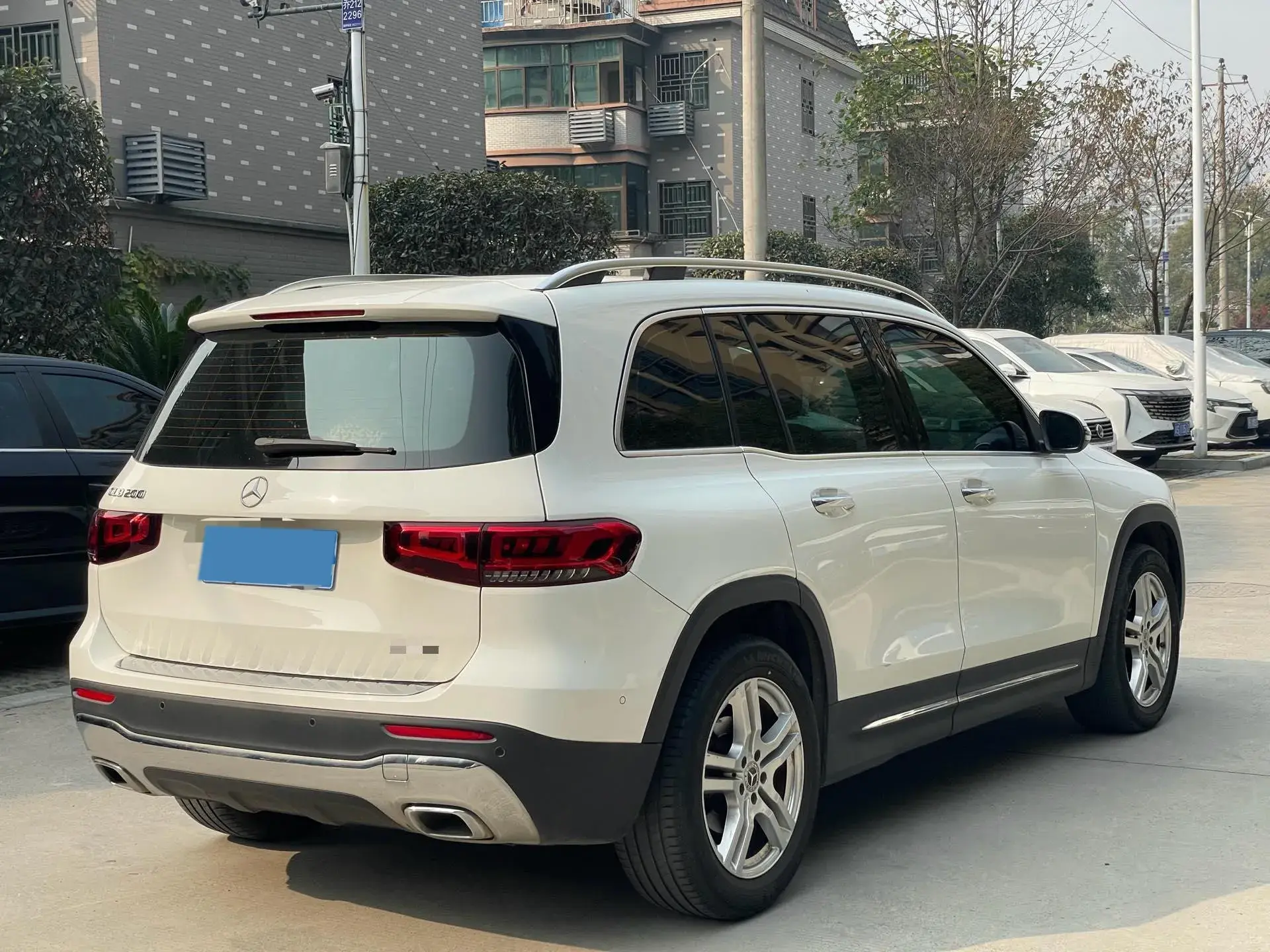 2021 MERCEDES-BENZ GLB thumbnail 4