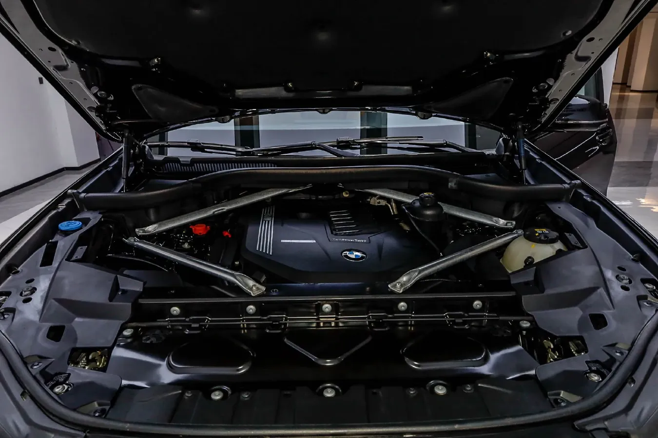 2019 BMW X5 3.0T 340HP L6 8AT,autocango,china used car exporter,china ev exporter,chinese used car exporter,chinese used ev exporter