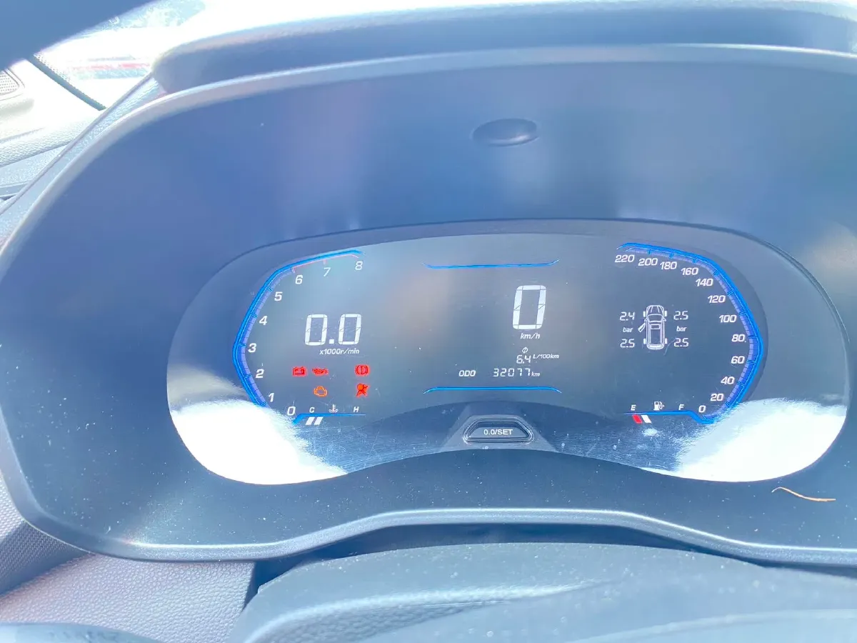 2019 Venucia M50V 1.5L 112HP L4 5MT,autocango,china used car exporter,china ev exporter,chinese used car exporter,chinese used ev exporter