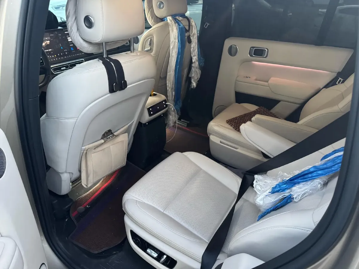 2024 Ford Bronco 2.3T 275HP L4 10AT,autocango,china used car exporter,china ev exporter,chinese used car exporter,chinese used ev exporter