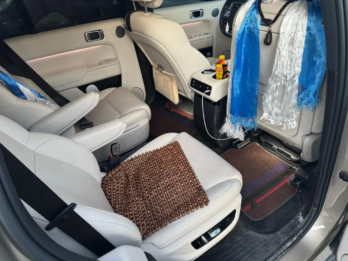 2024 Ford Bronco 2.3T 275HP L4 10AT,autocango,china used car exporter,china ev exporter,chinese used car exporter,chinese used ev exporter