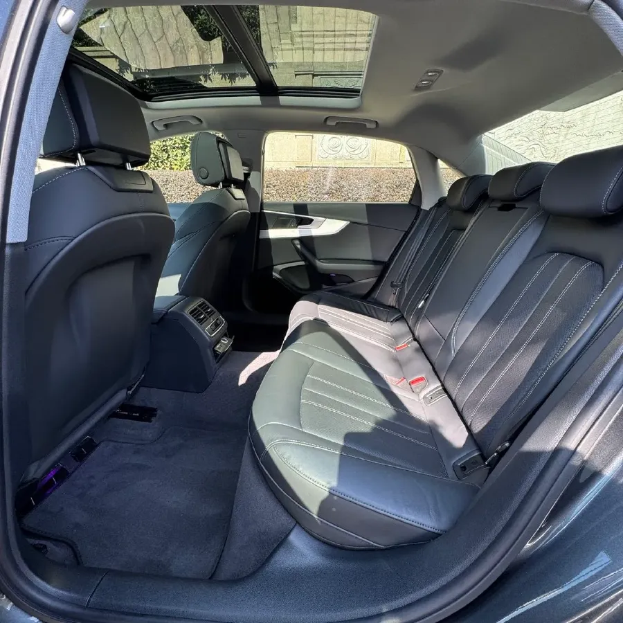 2020 Audi A4L 2.0T 190HP L4 7DCT,autocango,china used car exporter,china ev exporter,chinese used car exporter,chinese used ev exporter