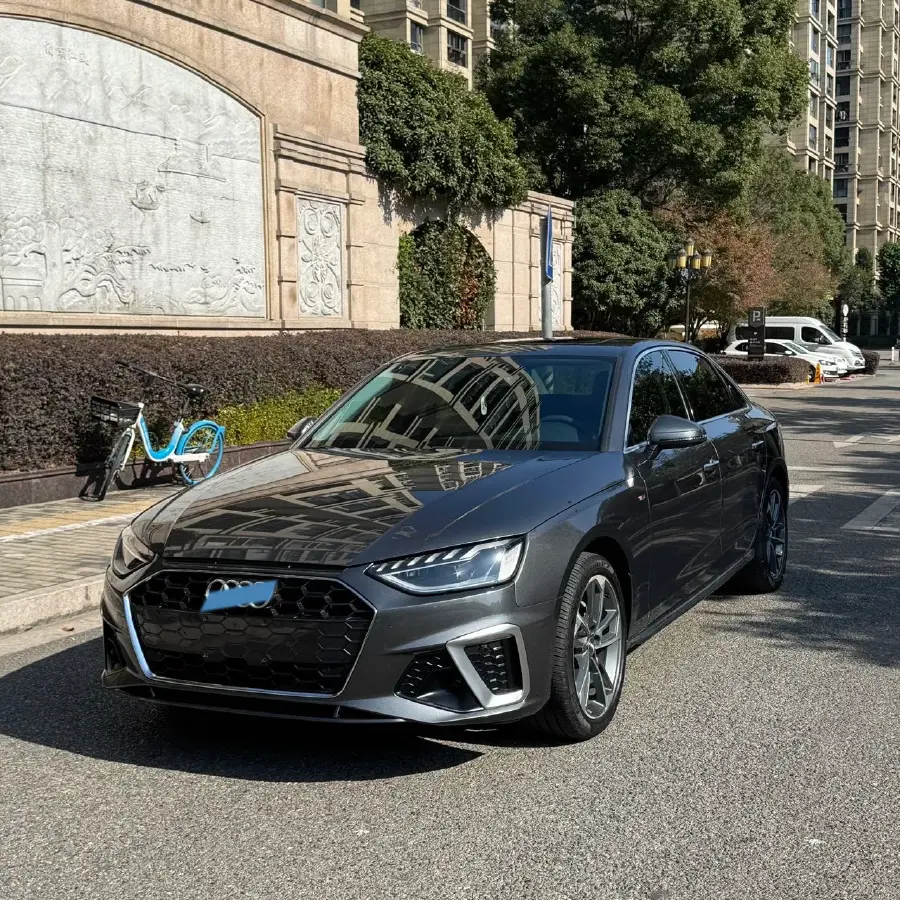 2020 Audi A4L 2.0T 190HP L4 7DCT