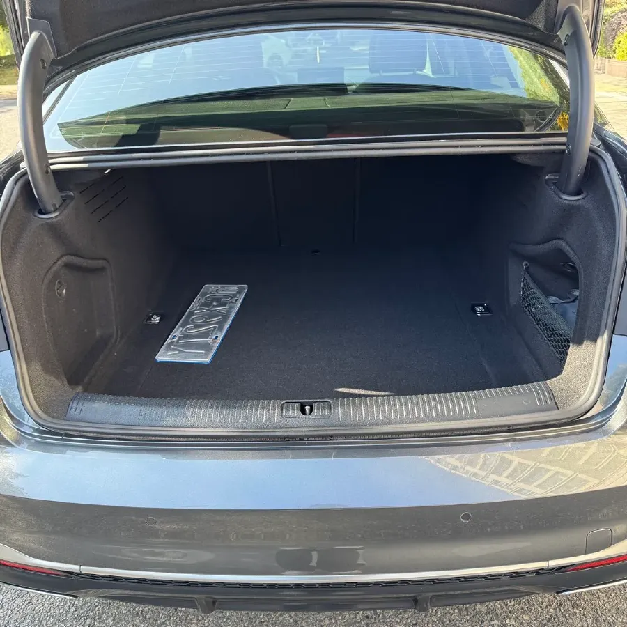 2020 Audi A4L 2.0T 190HP L4 7DCT,autocango,china used car exporter,china ev exporter,chinese used car exporter,chinese used ev exporter