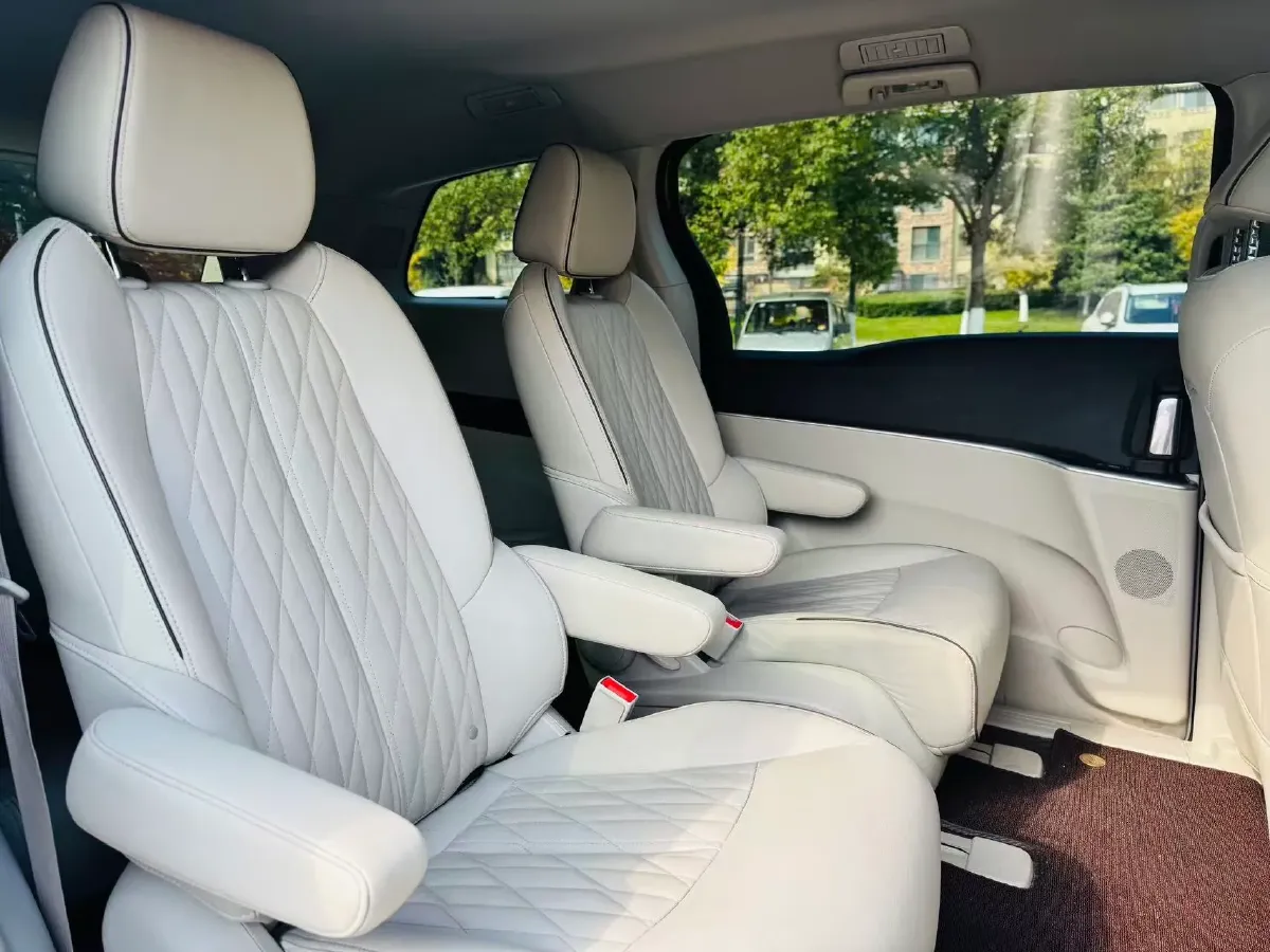 2021 Buick GL8 2.0T 237HP L4 9AT,autocango,china used car exporter,china ev exporter,chinese used car exporter,chinese used ev exporter