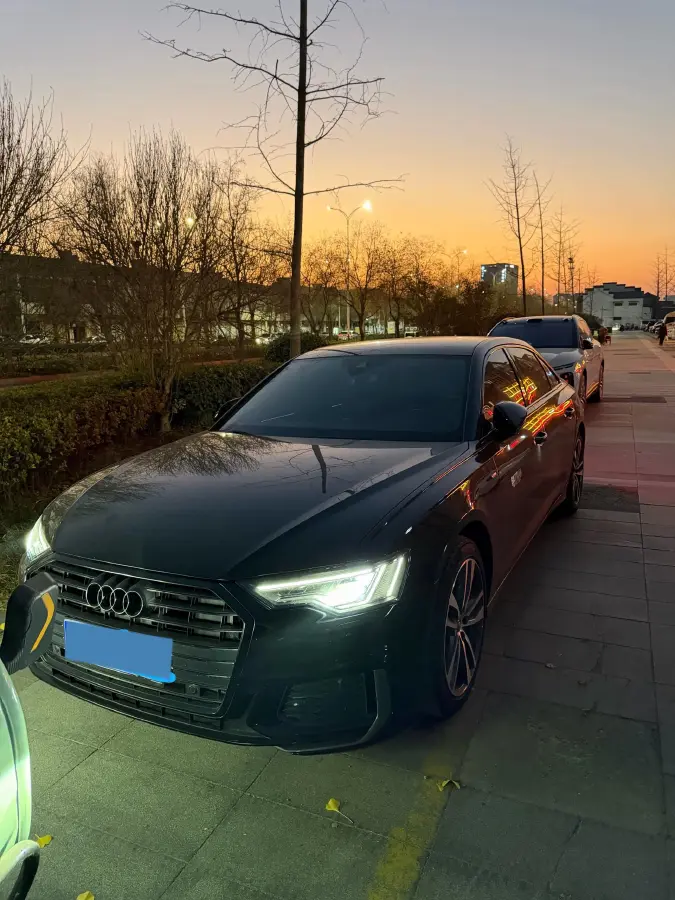 2021 Audi A6L 2.0T 190HP L4 7DCT