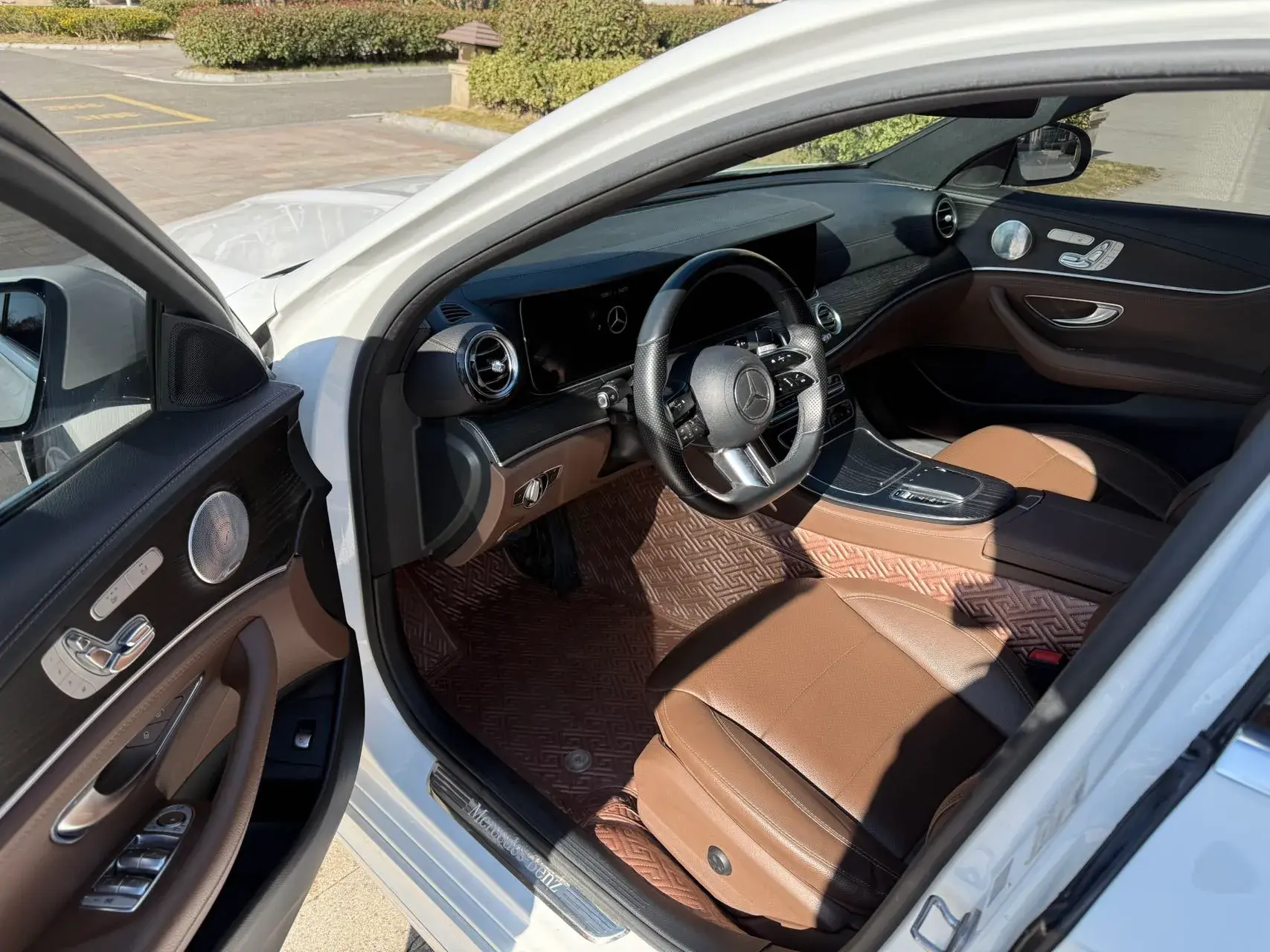 2021 MERCEDES-BENZ E thumbnail 4