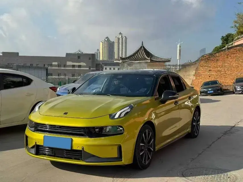 2019 LYNK&CO 03 2.0T 254HP L4 8AT