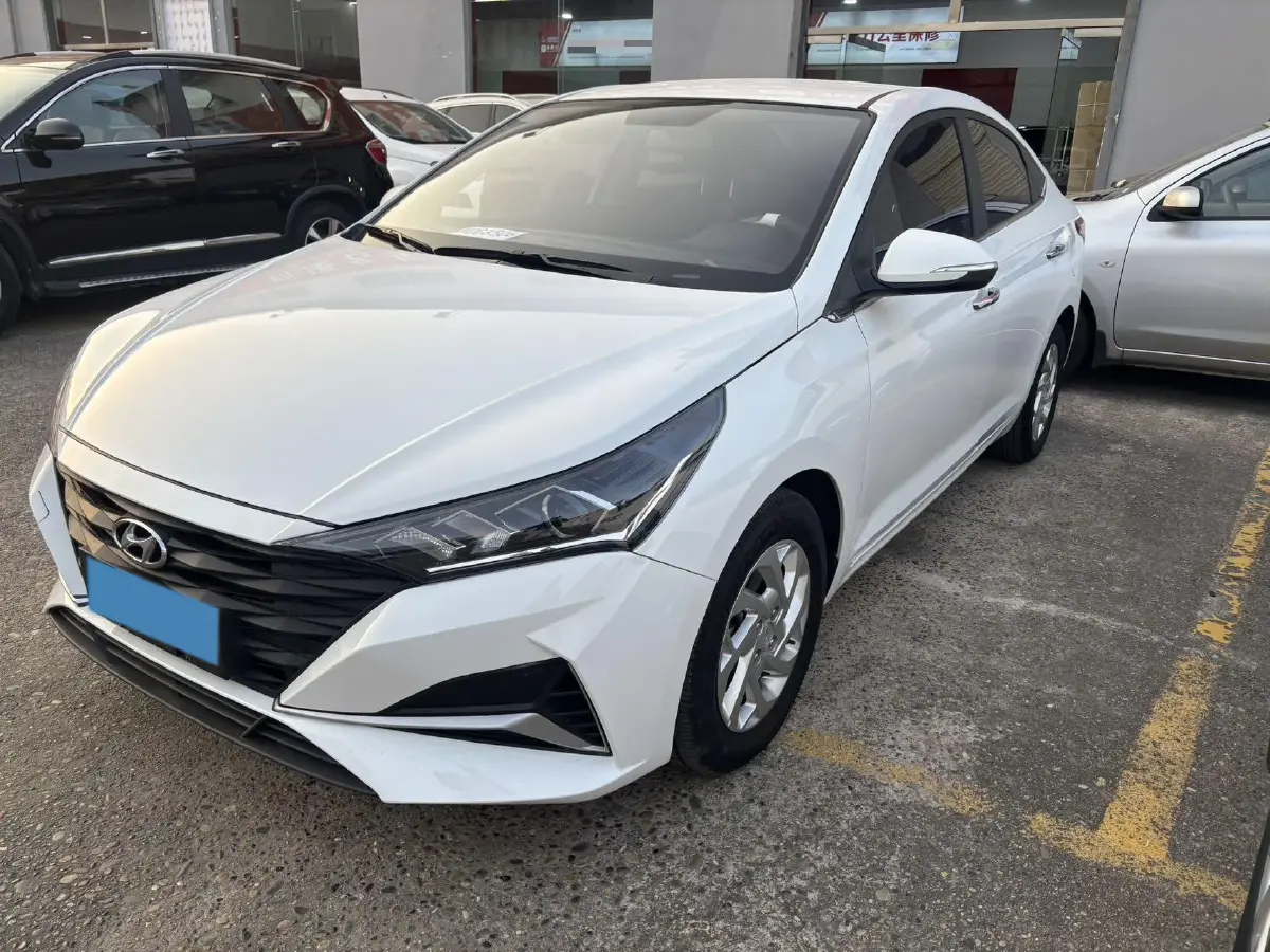 2020 Hyundai Verna 1.4L 100HP L4 CVT