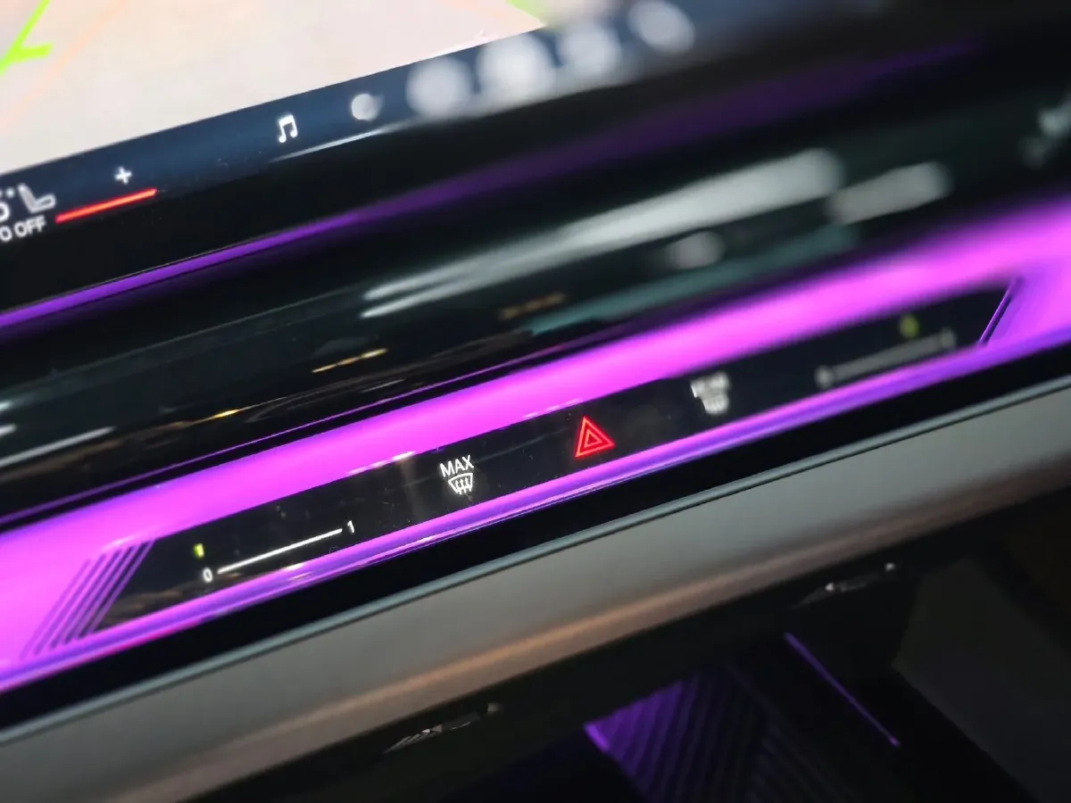 2025 BMW 5 Series 2.0T 258HP L4 8AT,autocango,china used car exporter,china ev exporter,chinese used car exporter,chinese used ev exporter