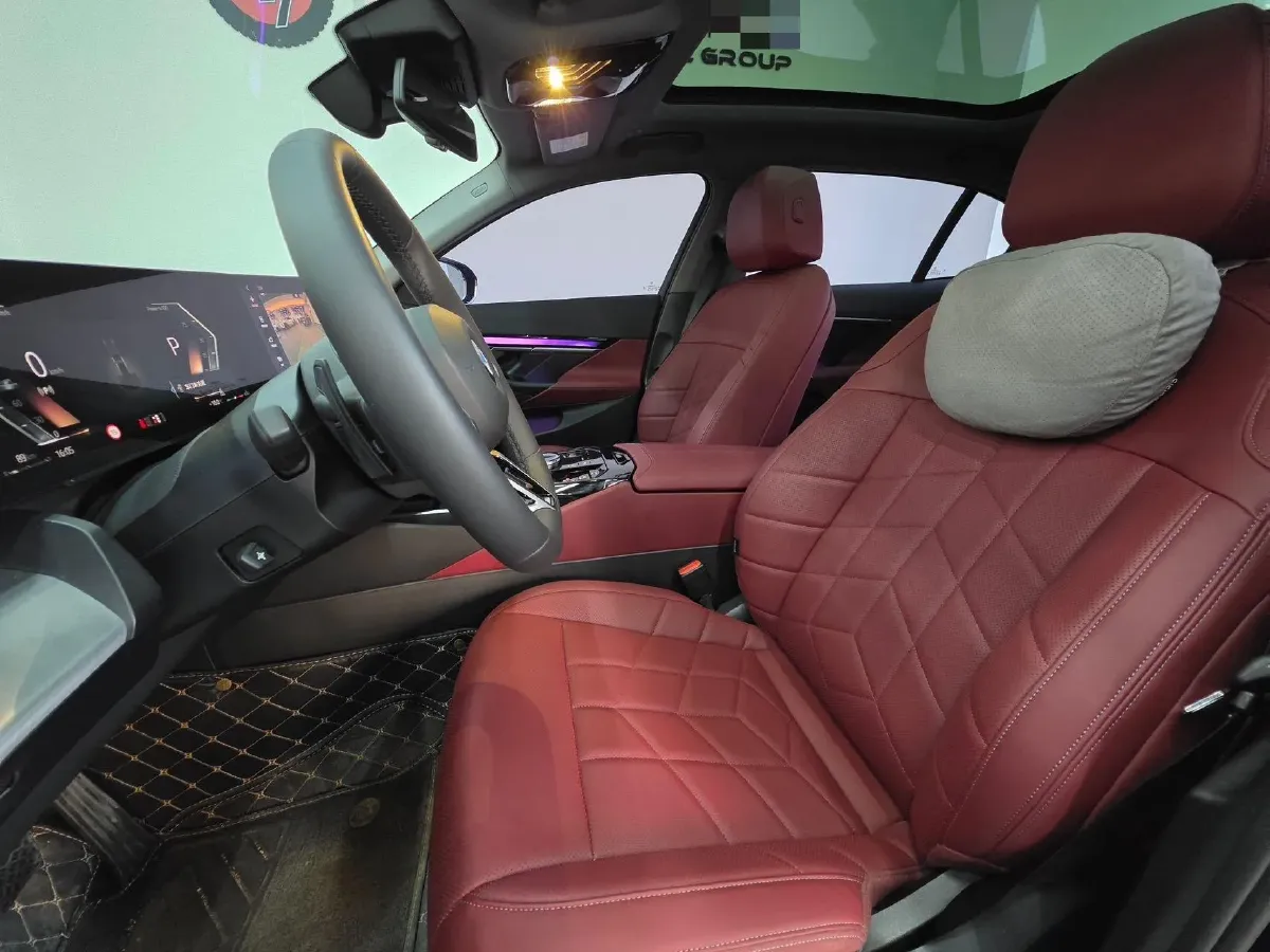 2025 BMW 5 Series 2.0T 258HP L4 8AT,autocango,china used car exporter,china ev exporter,chinese used car exporter,chinese used ev exporter