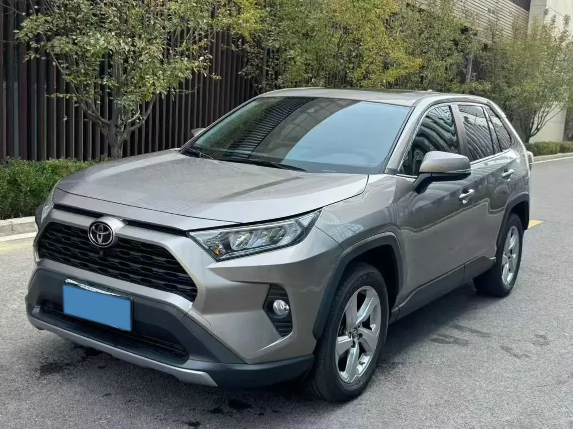 2020 Toyota RAV4 2.0L 171HP L4 CVT
